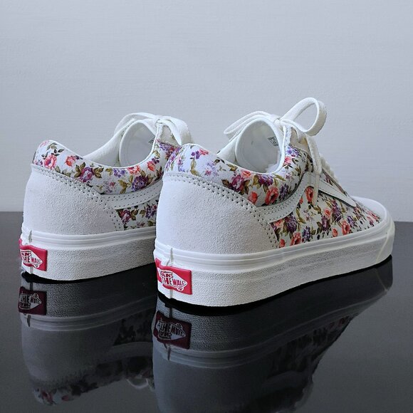Vans Women's Old Skool Suede / Canvas Sneaker in Adorable Vintage Floral - Picture 7 of 12